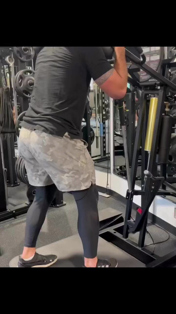 Seated Upper Back Rows on the Keiser A400 Why It Matters: Pneumatics ...