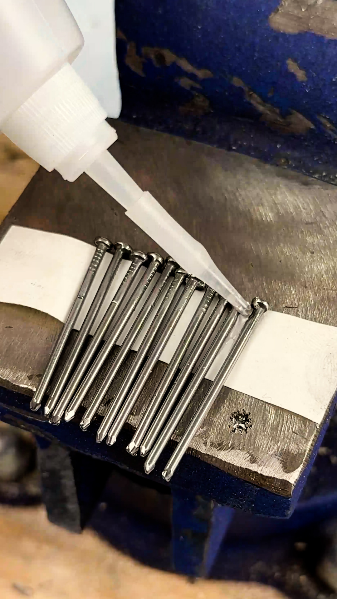 Nail trick for rust removal | Genius Inventions | Facebook
