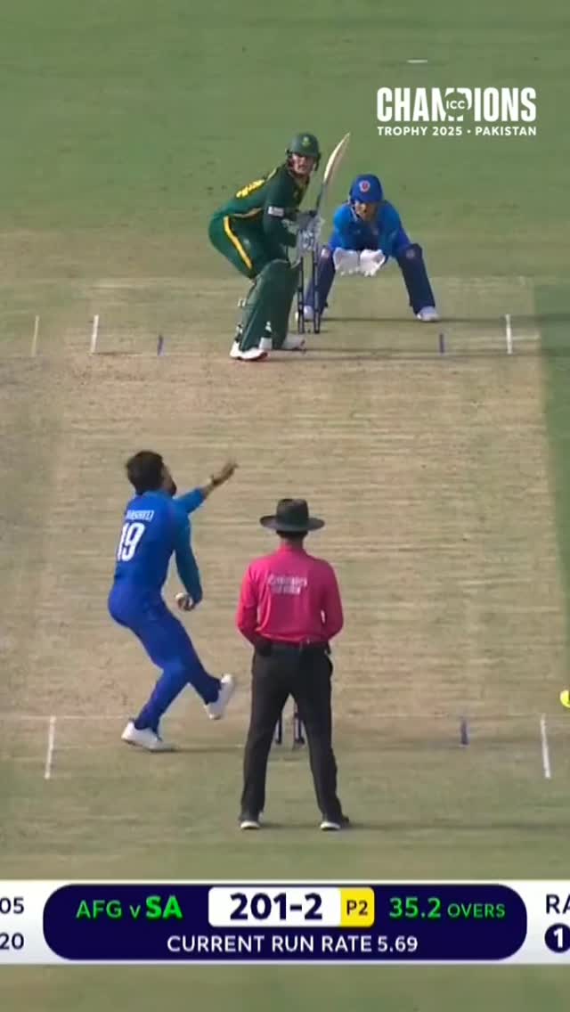 Blink and you miss - Ryan Rickelton falls to a brilliant run out by ...