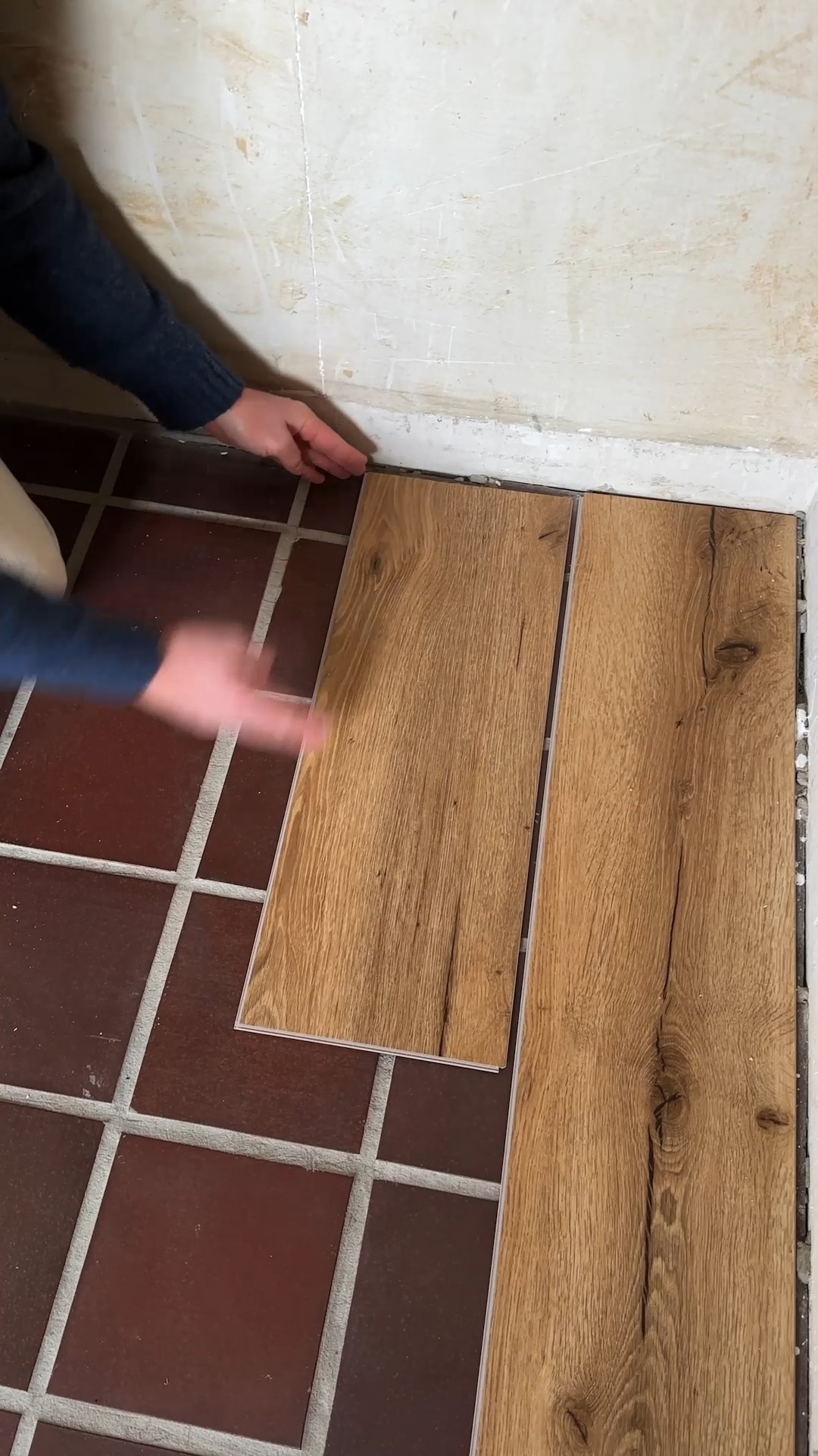 🏡✨ Klick-Vinyl von POCO – der Boden für Dein Zuhause! 😍 Einfach verlegen, langlebig und stylisch – so machst Du jeden Raum zum Highlight! 🔨🔥, #POCOStyle #klickvinyl #wohnideen #budgetfriendly