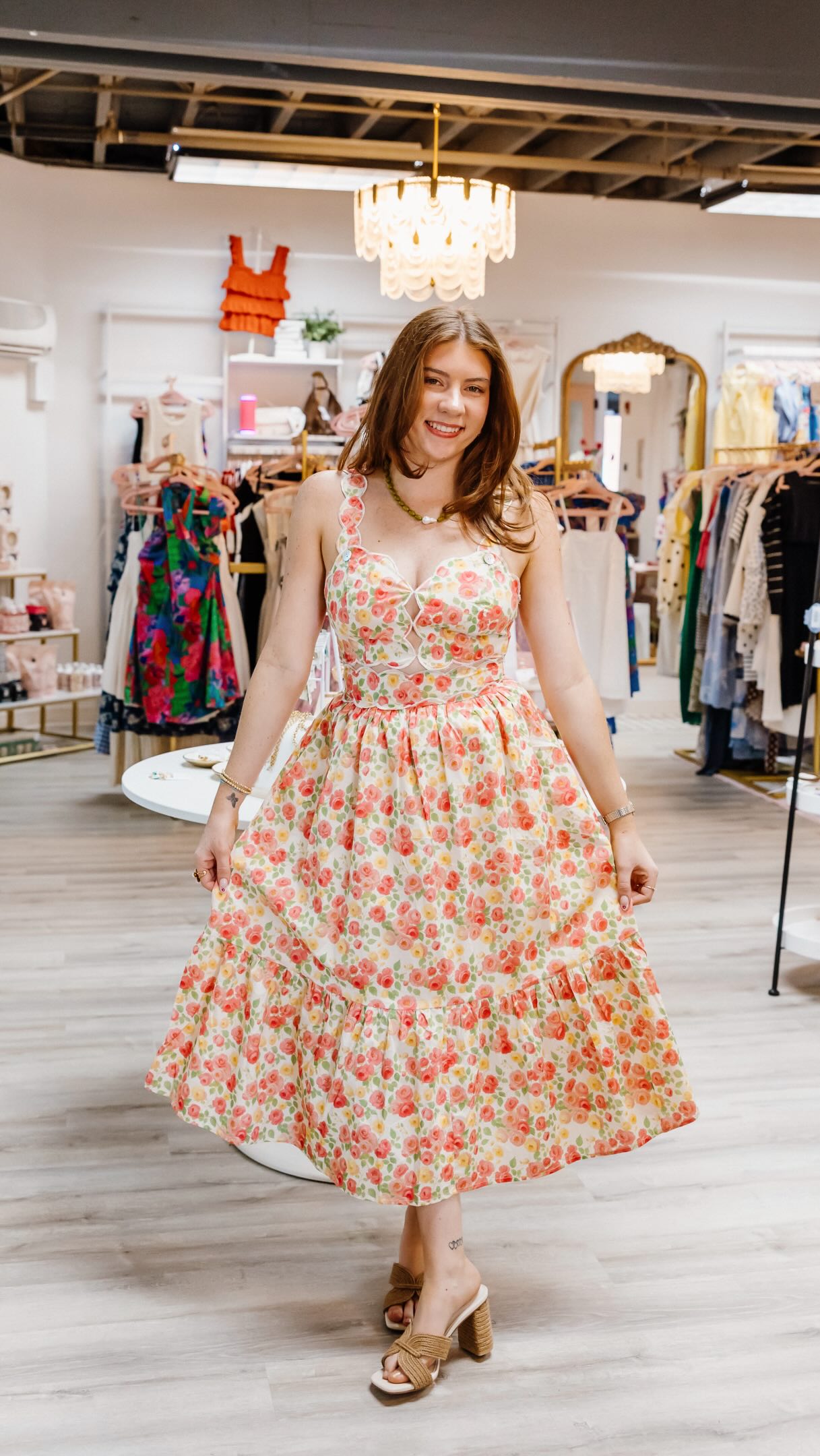 floral date night dress @hanna_taylor3 is looking beautiful in this that is PERFECT for night! No plans yet? Free date suggestions with dress purchase 😉 🛍️ 👗, #datenight #cltboutique #fortmill Black & White Birthday egyptian 5% Spandex Size:6 (XS) Floral bodycon dress