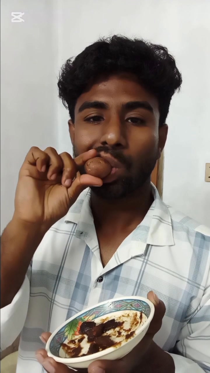 কাঁচা আলু তেঁতুল।দিয়ে খাইলাম | sk meshan | Facebook