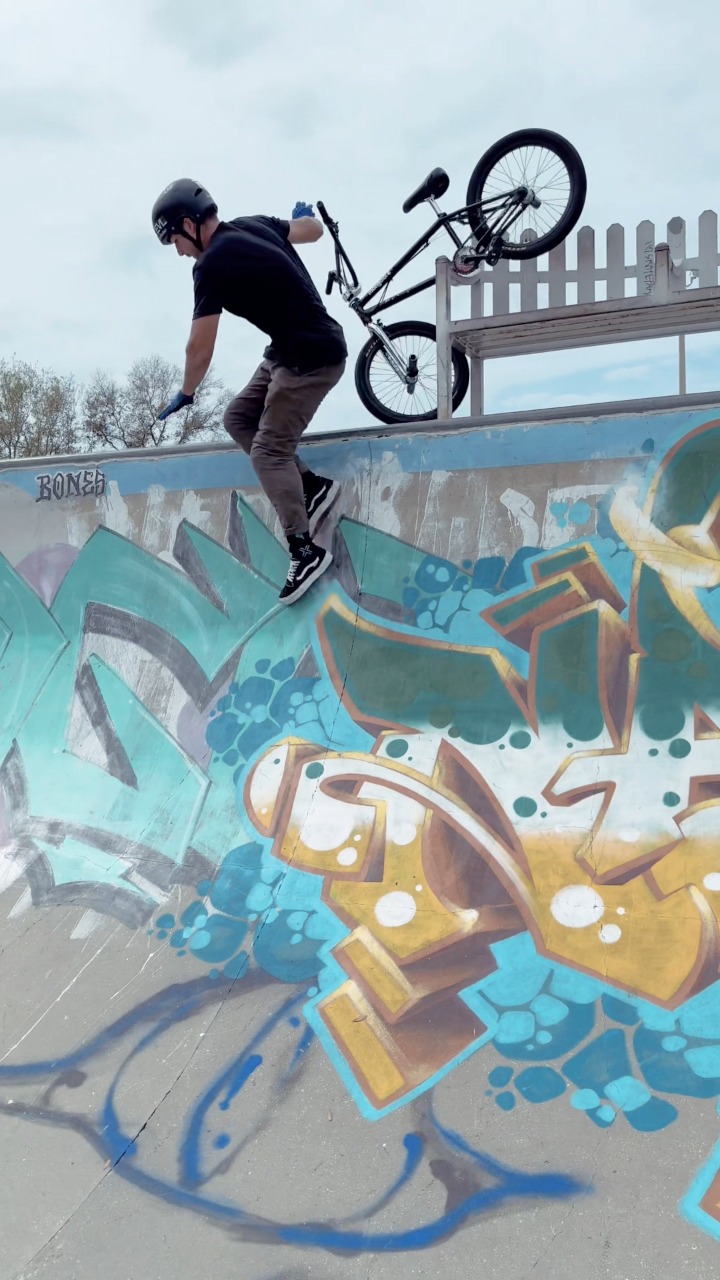 Wild tire stall on a bench on top of a 7ft quarter pipe ! #bmx # ...