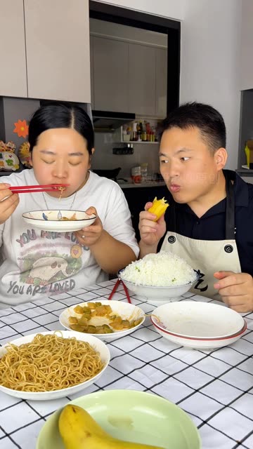 就没见过这样的男人！ #干啥啥不行干饭第一名 #家常便饭简单又幸福 #能吃是福 | 敏哥夫妇日常 | Facebook