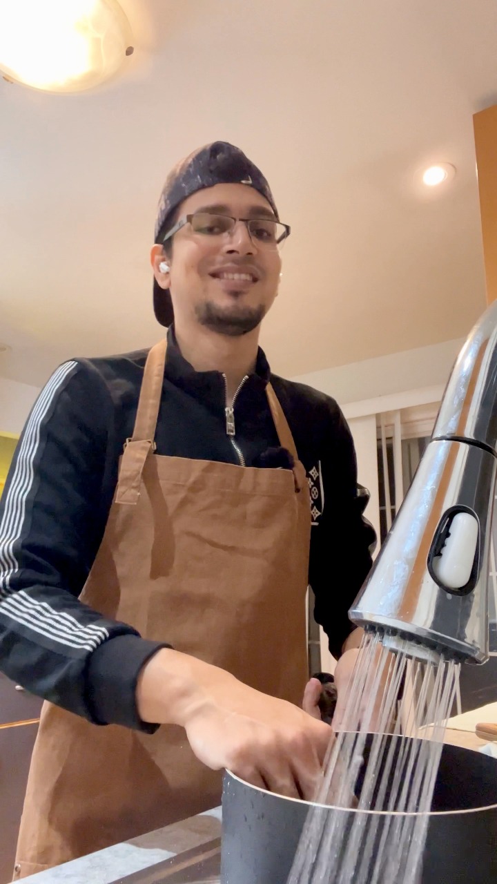 Mood Swing while doing Dishes | Asif Rahi | Facebook