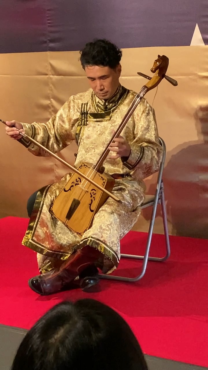 皆さん、こんにちわ！ 12/23土曜日は馬頭琴演奏会です！ （モリン