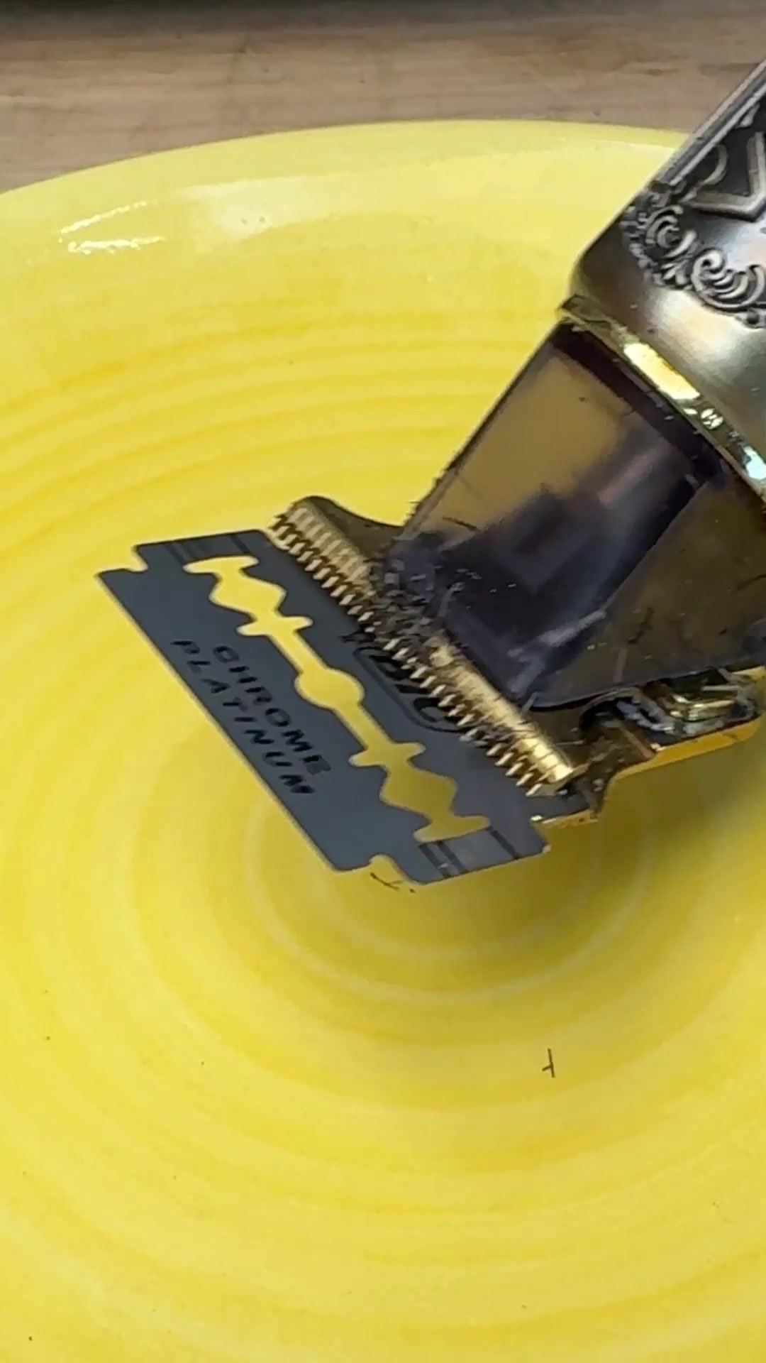 Razor Blade Cleaning Made Simple | DeMilked | Facebook
