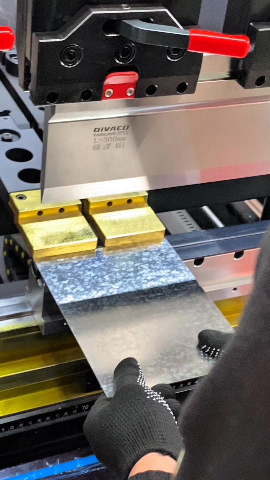 Choose the right tool, bend without hassle! OIVACO one-step forming ...