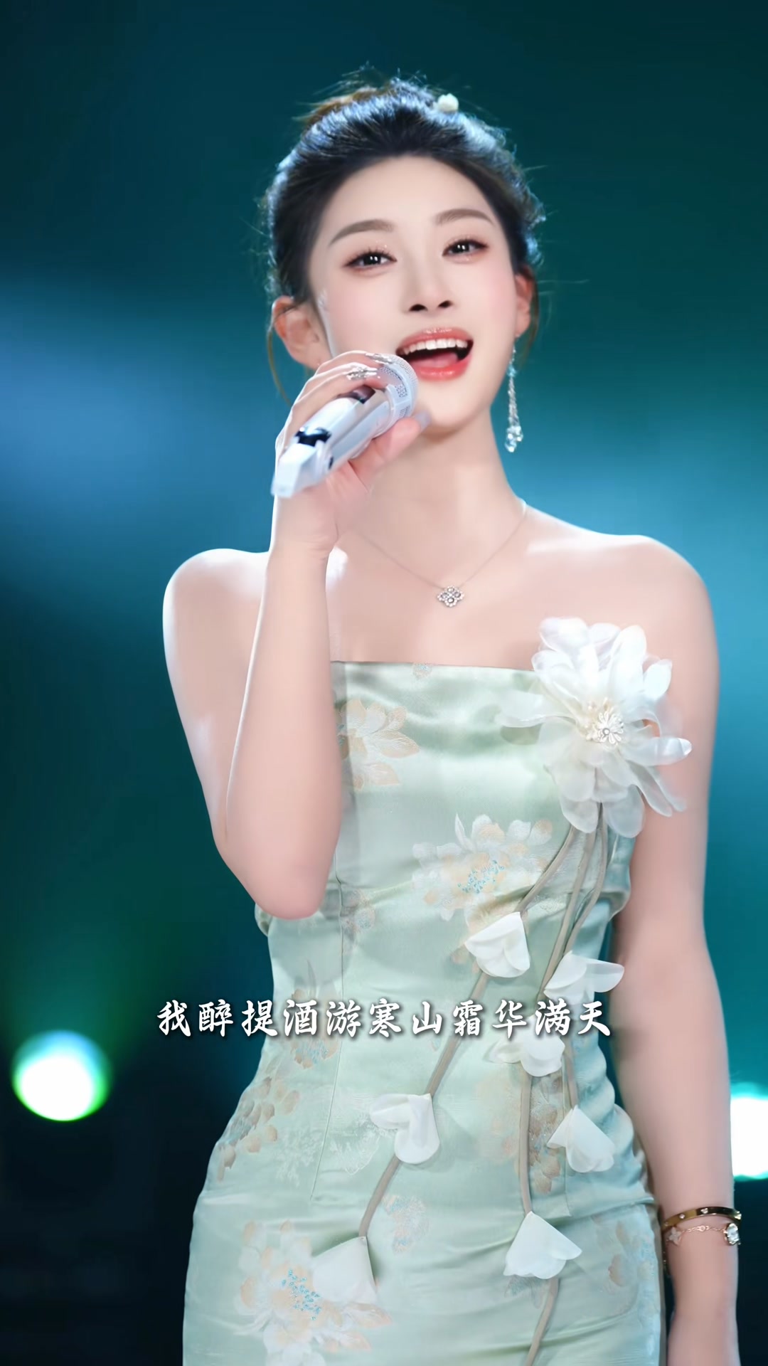 游山恋 #游山恋 #经典歌曲 愿你此后美酒作陪，亲友相伴，再无悲苦。 | 麦乐迪- Melody | Facebook