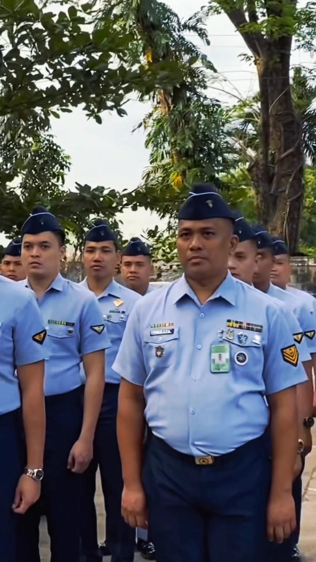 𝐋𝐎𝐎𝐊:Coast Guard Station Malacañang (CGSM) conducted its Ranks ...