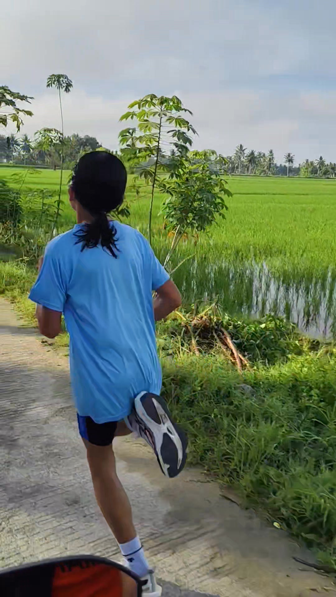 Salamat po sa lahat ng mga taong walng sawang sumusoporta sa akin ...
