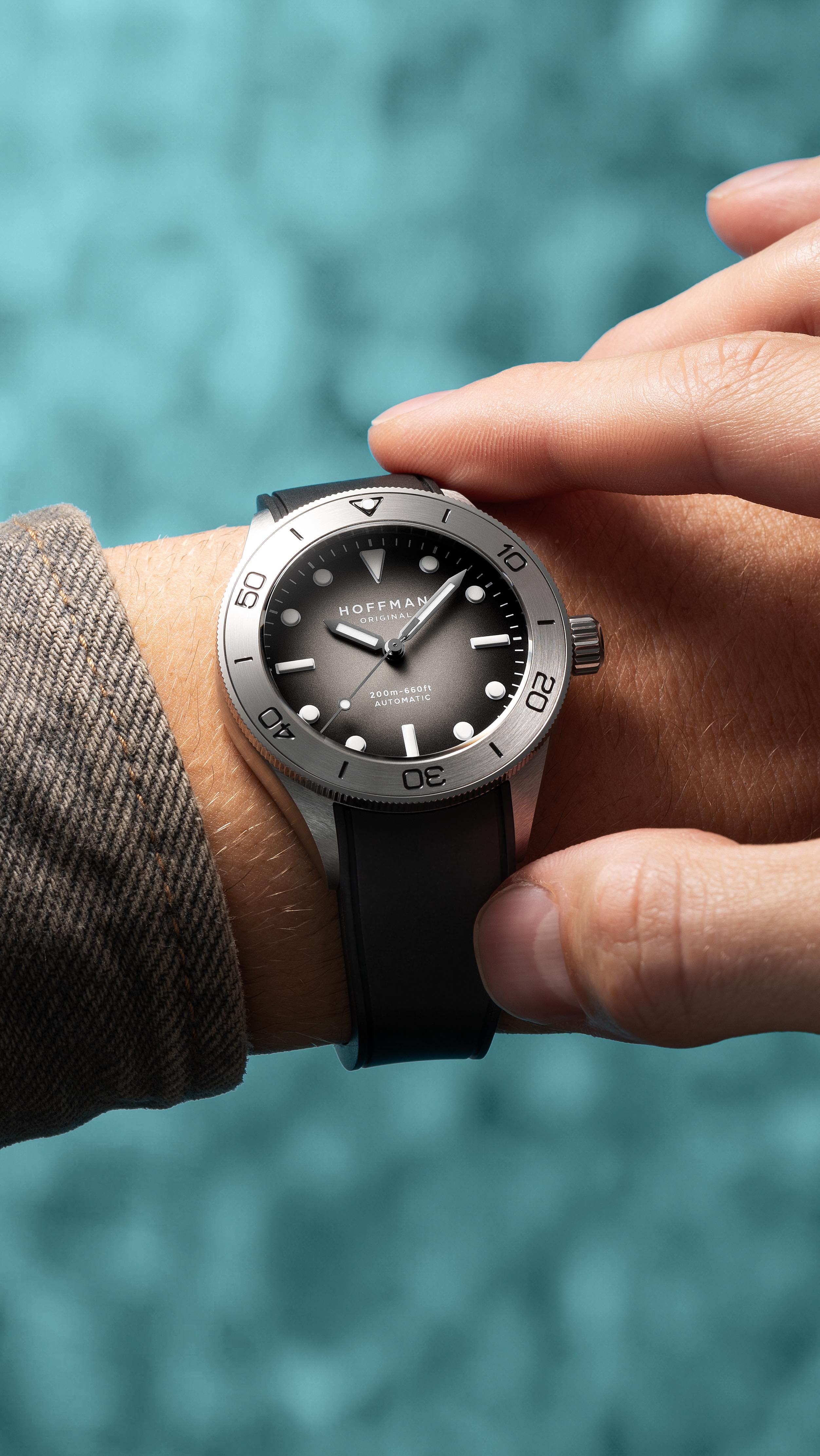 Introducing the Diver 40 Ghost—arguably the most vintage-inspired of ...