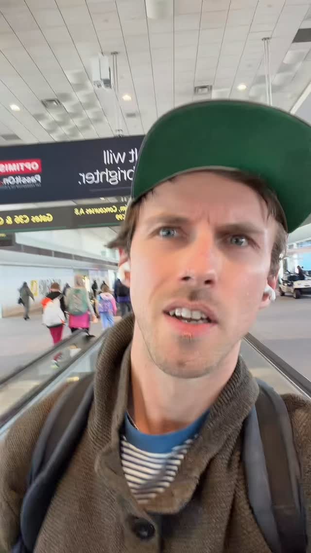 Everyone drop a comment affirming my courage. 💯 #airport #selfconscious ...