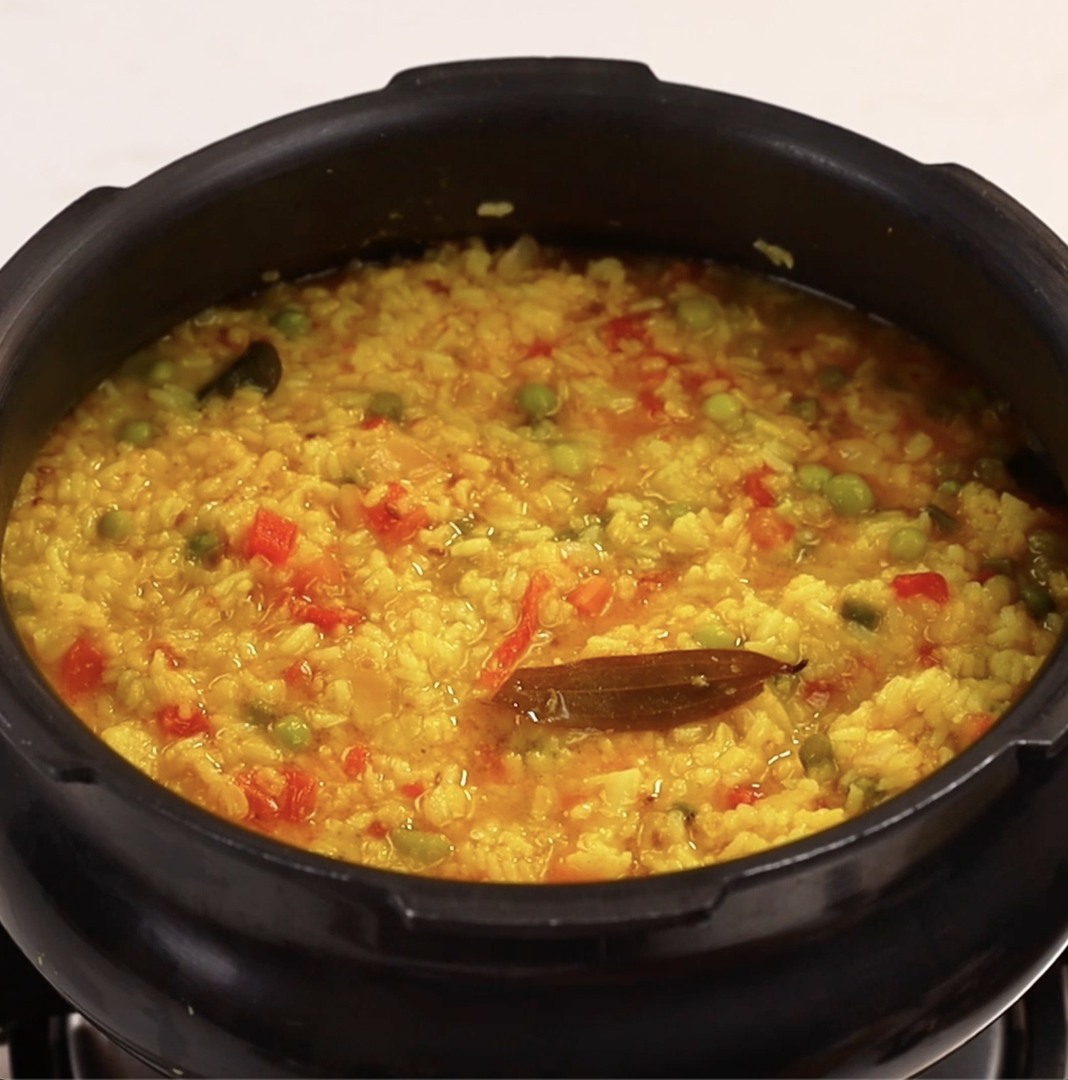 #MakarSankranti #Khichdi #DalKhichdi #Kabitaskitchen Ingredients: Rice ...