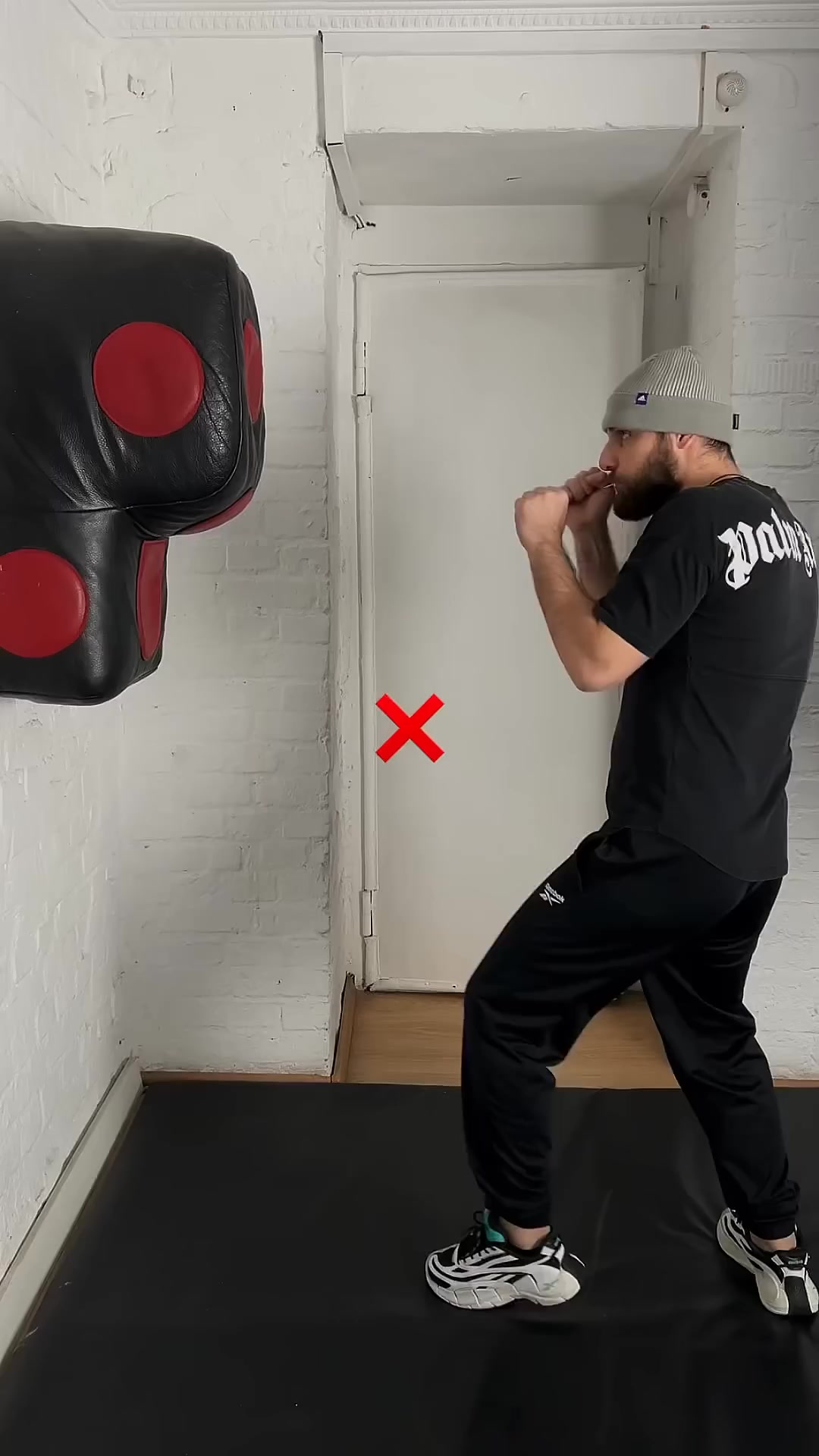 Correct first position vs #boxing #boxingcoach #boxingtraining # ...