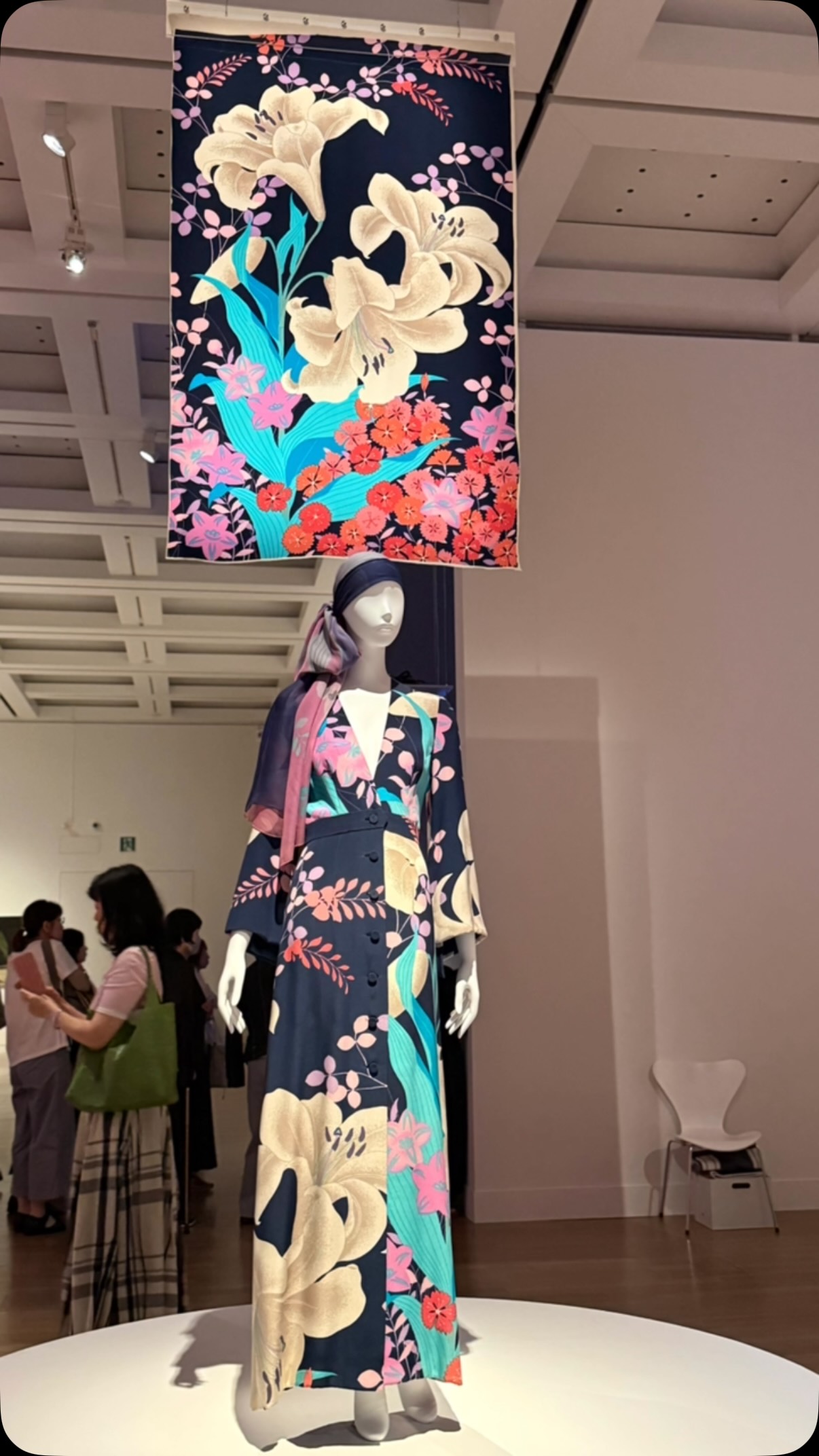 展覧会『生誕100年 森英恵 ヴァイタル・タイプ』の会場限定商品として