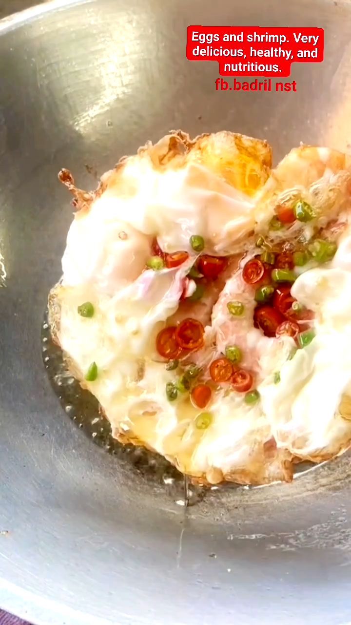 Healthy menu: eggs, shrimp, and sliced chili. #turkey #partyfood #food ...