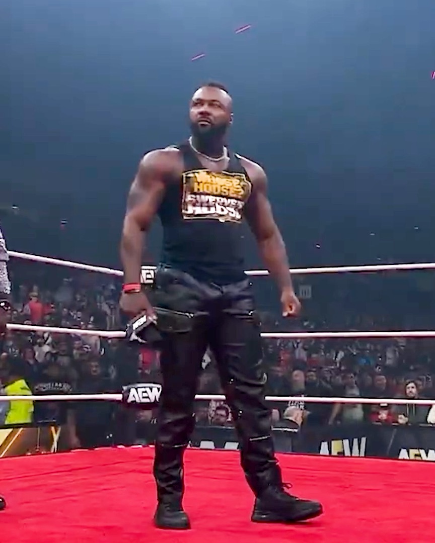 MJF retreats from Hangman Page & Swerve Strickland! 😳 Catch the replay ...