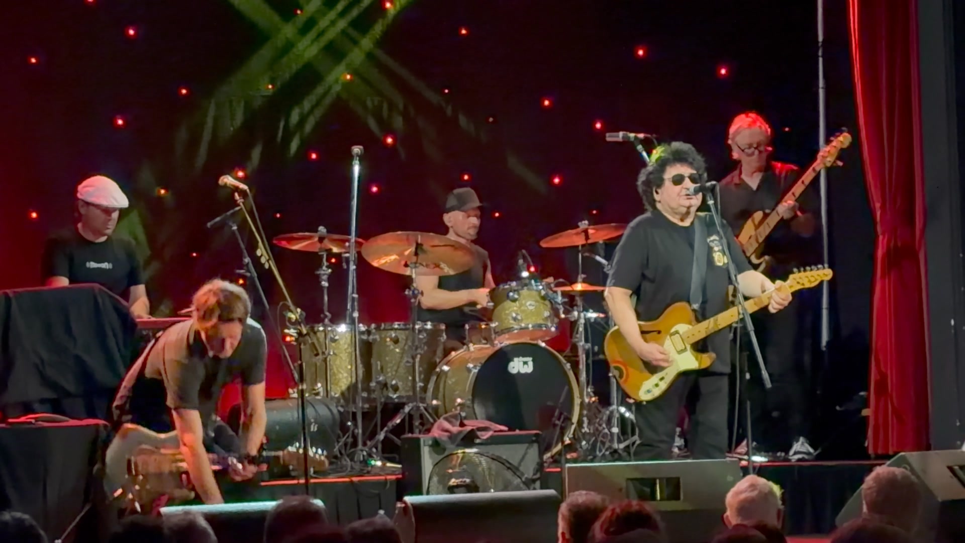 Richard Clapton - here's a little clip from Memo last... | Facebook