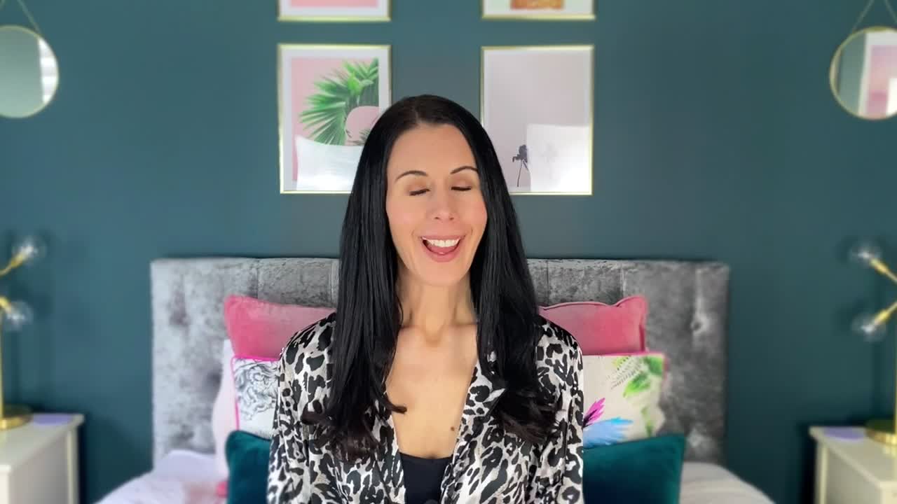 12 lifting Face Yoga moves to do in bed each morning 🛌 If you want an ...