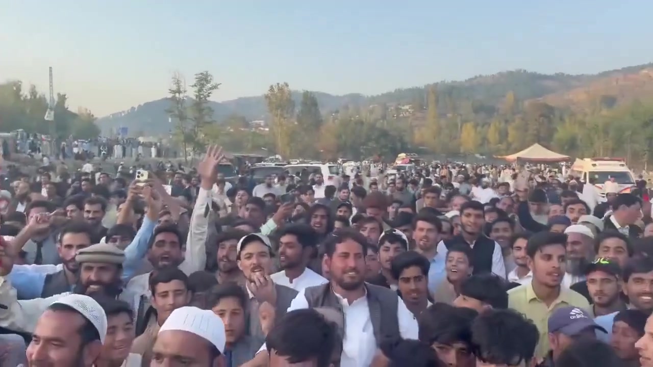 🔥 بٹگرام کرکٹ فائنل 2025 🔥 جب میچ ختم ہوا تو پورا گراؤنڈ ایک ہی آواز بن ...