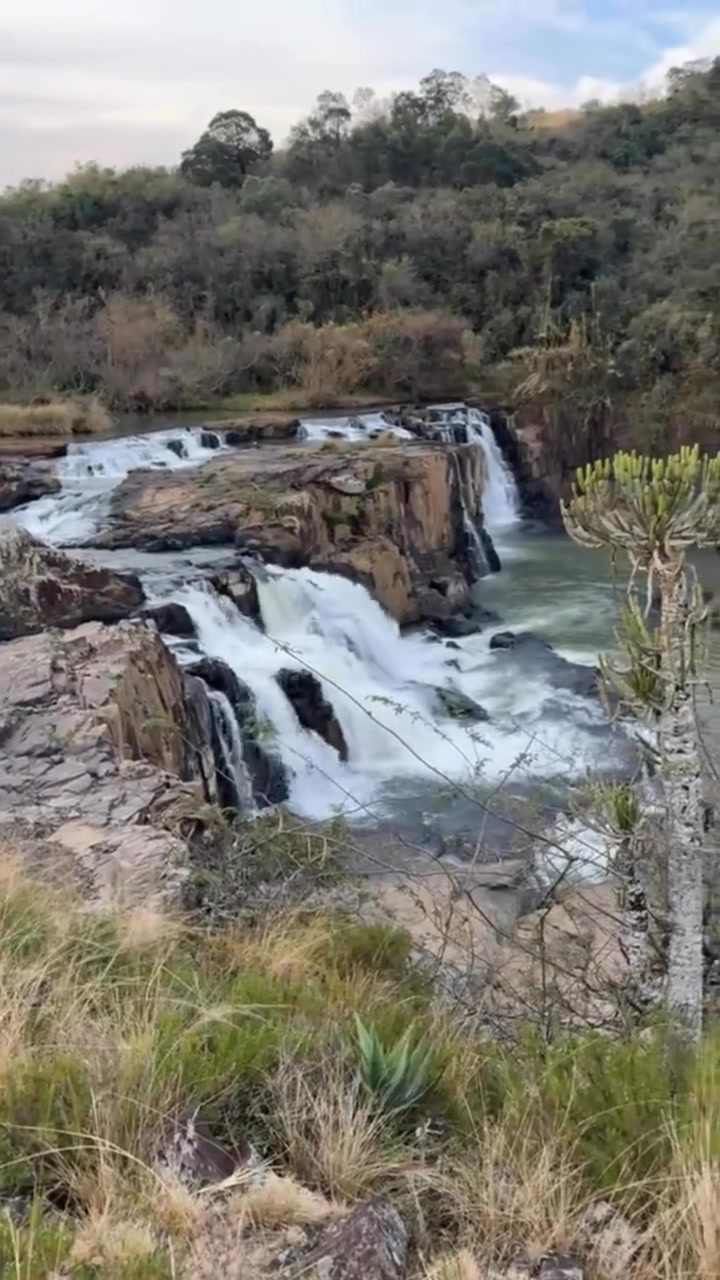 🌊 Umthamvuna River The Umthamvuna River is one of the most beautiful ...