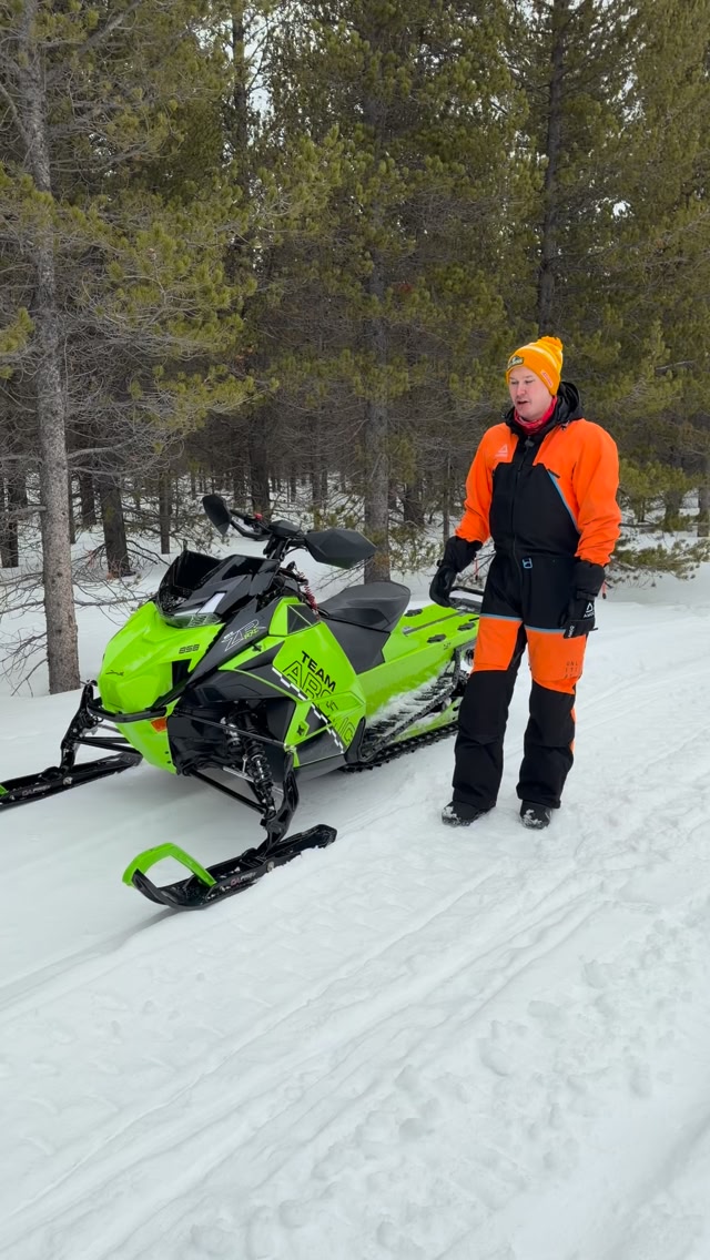 Arctic Cat 2027 är här och vi har testat den snabba ZR858 RXC med deras ...