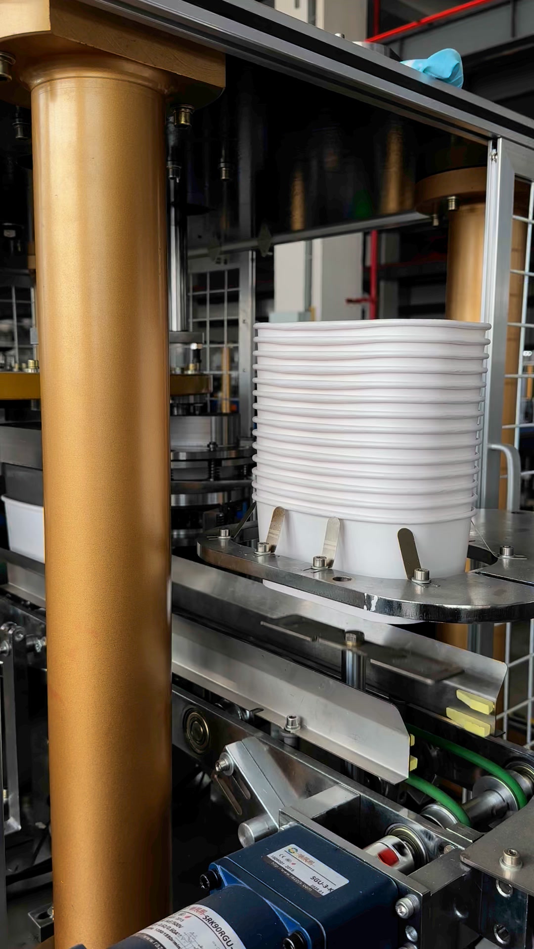 Square bottom paper bowl machine #papercupmachine #goodmachinery # ...