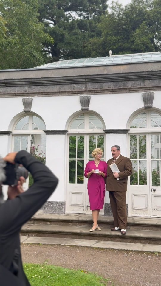 Behind the scenes of The Sound of Music photoshoot. ✨️ Our