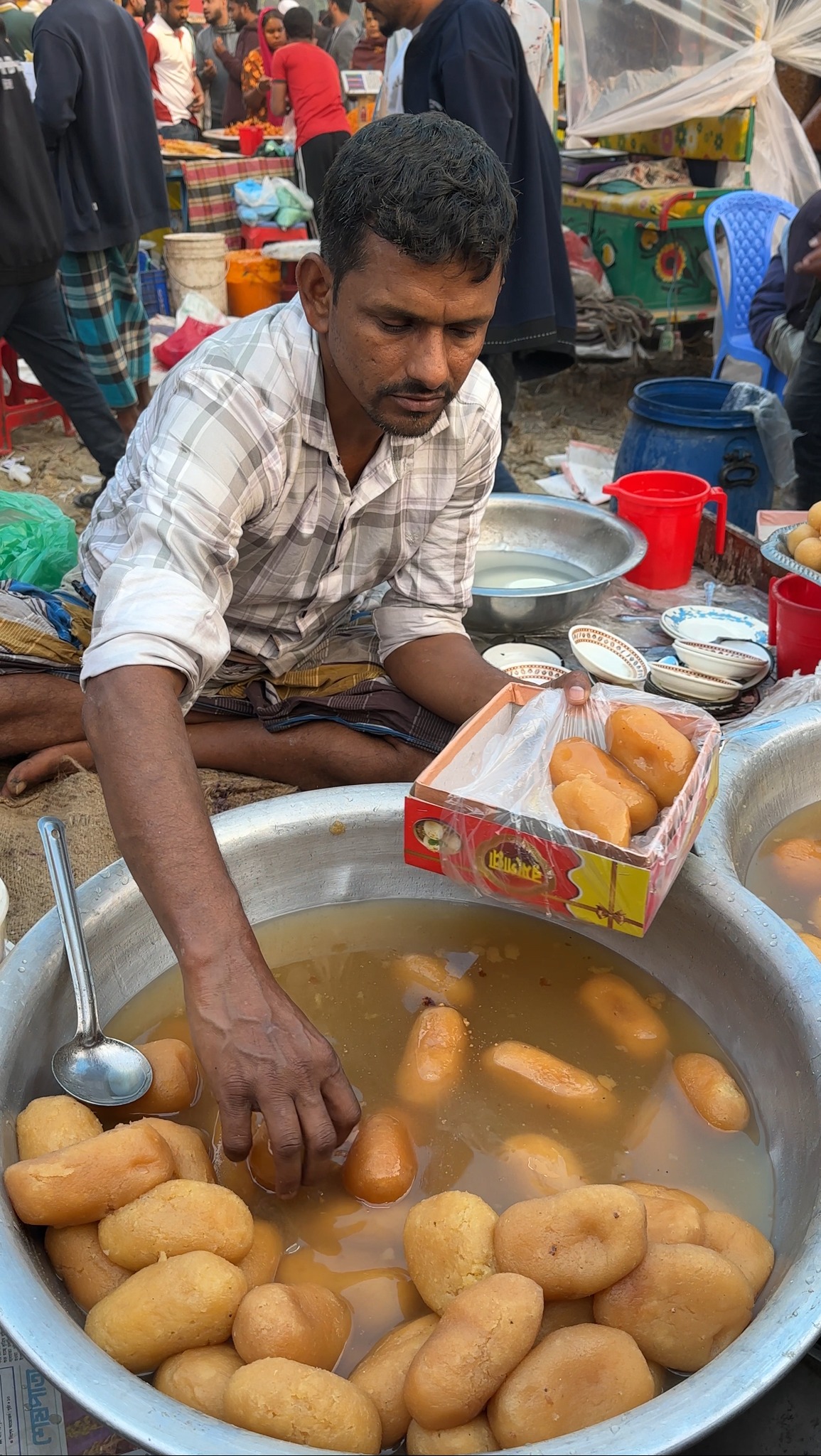 Big Size Balish Mishti Sweet 😲 #reels #streetfood | FoodVlog | Facebook