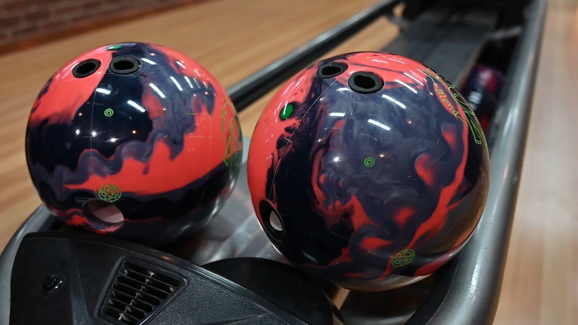 900 Global's Harsh Reality Pearl bowling ball