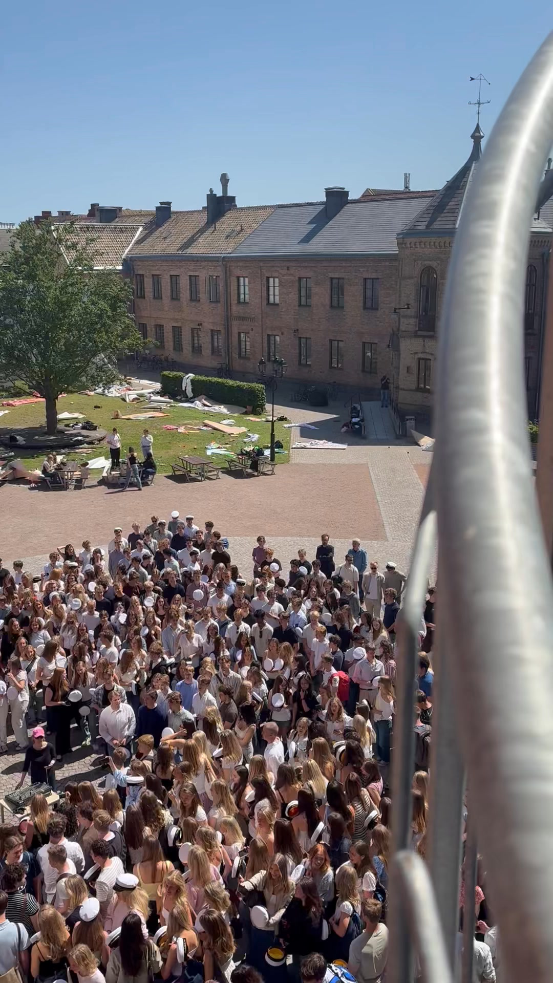 Mösspåtagning & studentsång🤩 | Katedralskolan Lund | Facebook