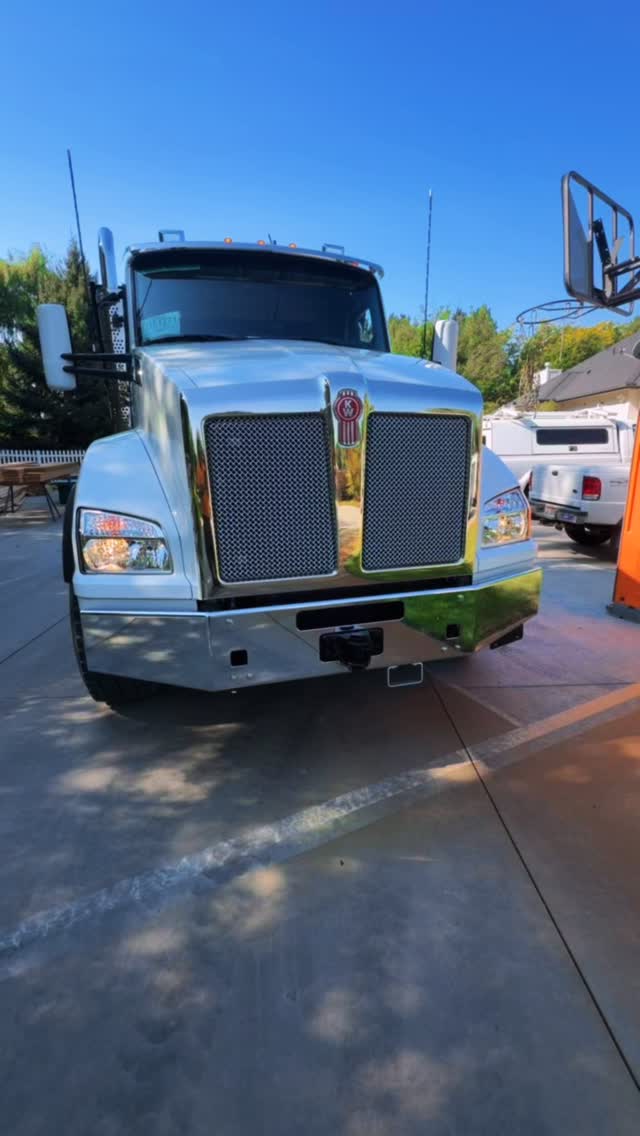 Residential or Commercial… you call, we haul 💙🧡 #broncohaulers