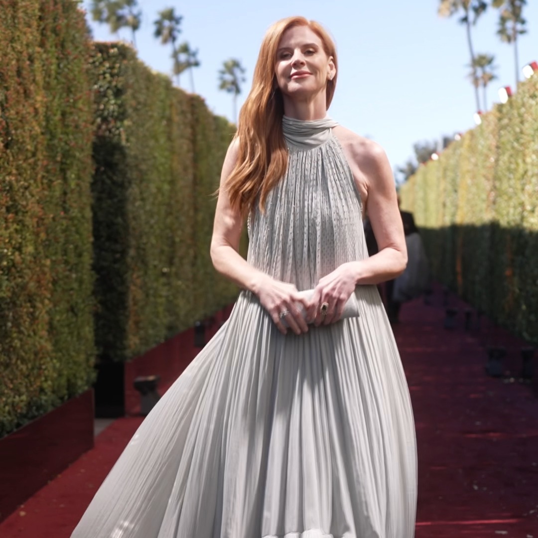 sarah rafferty dress golden globes turning heads on the #GoldenGlobes red carpet | new with tag attached