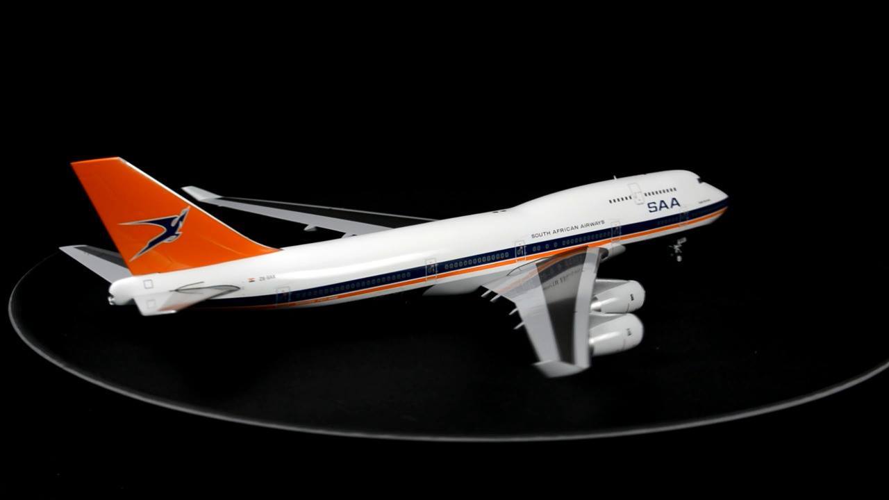 JUST LANDED! GeminiJets 1:200-scale Thai Airways The Boeing