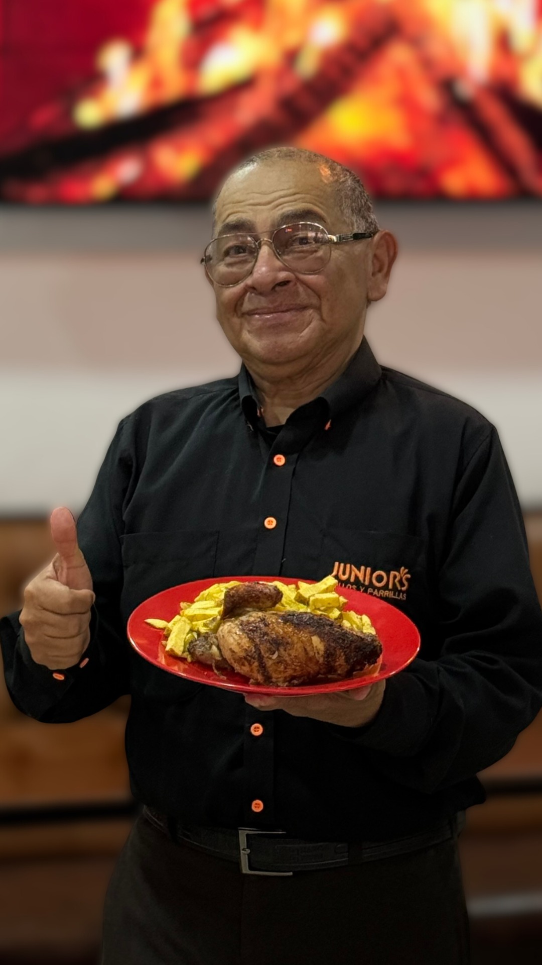 ¡Mi rico pollito se merece su baile y hasta un aplauso! 🍗🕺 📲 Haz tu ...