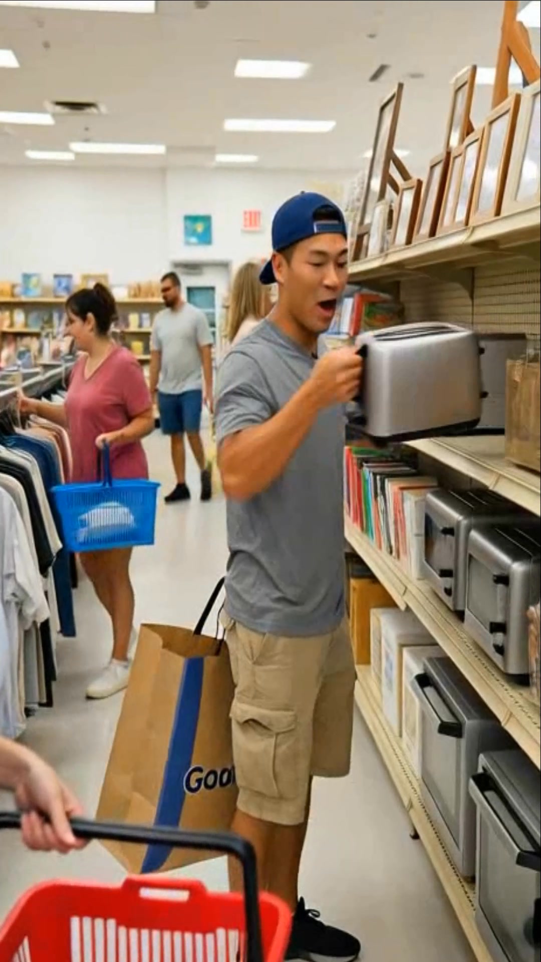 Another new Goodwill AD for my production company - 20 sec spec ad ...