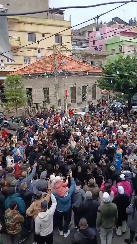 برجا ️ كل الفرح لقلوبكم الحياة بتلبقلكم برجا الحياة … برجا الفرح … برجا ...
