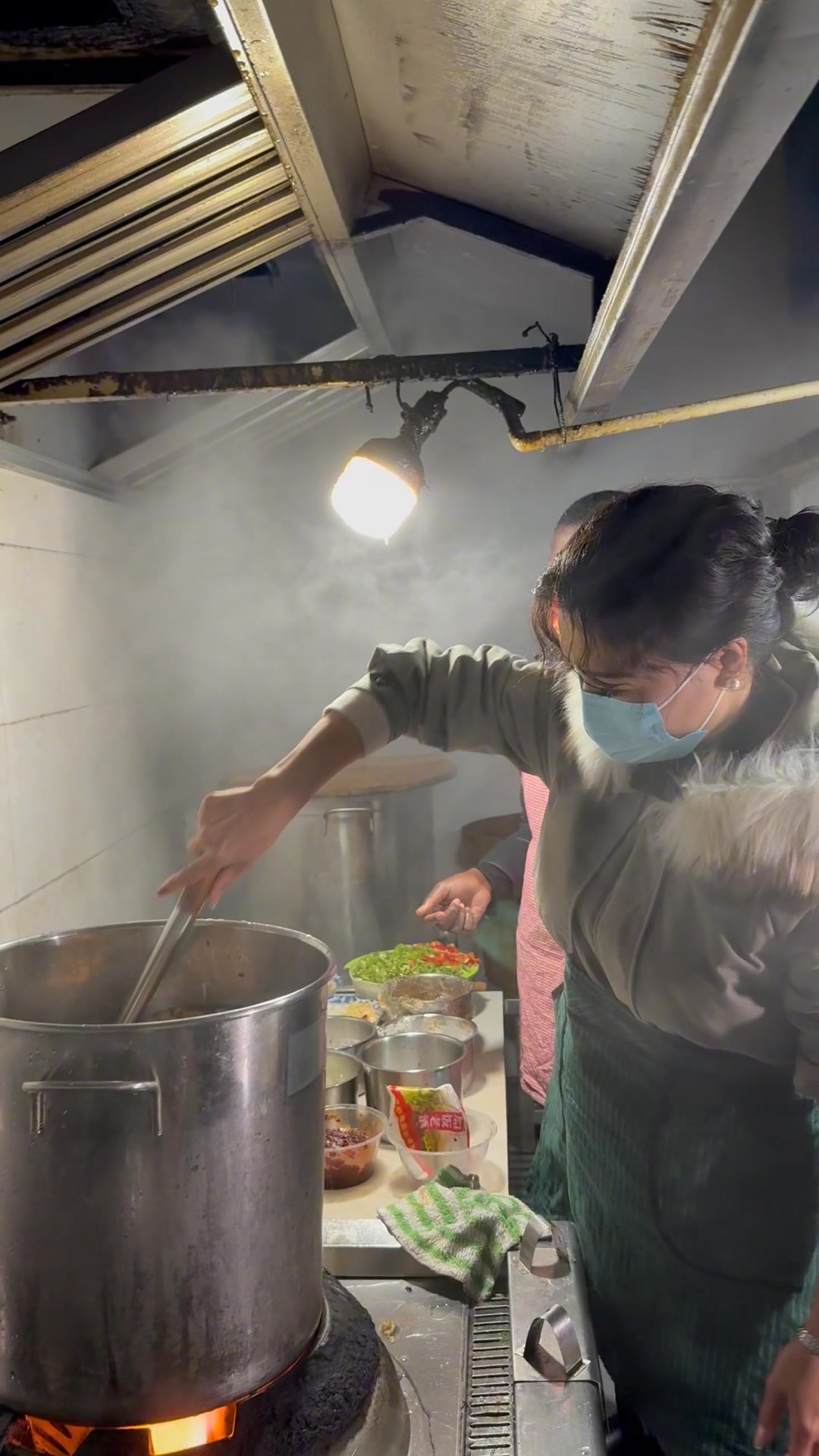 （Xiong）Laba Festival Morning — Cooking Warm Laba Porridge with Family ...