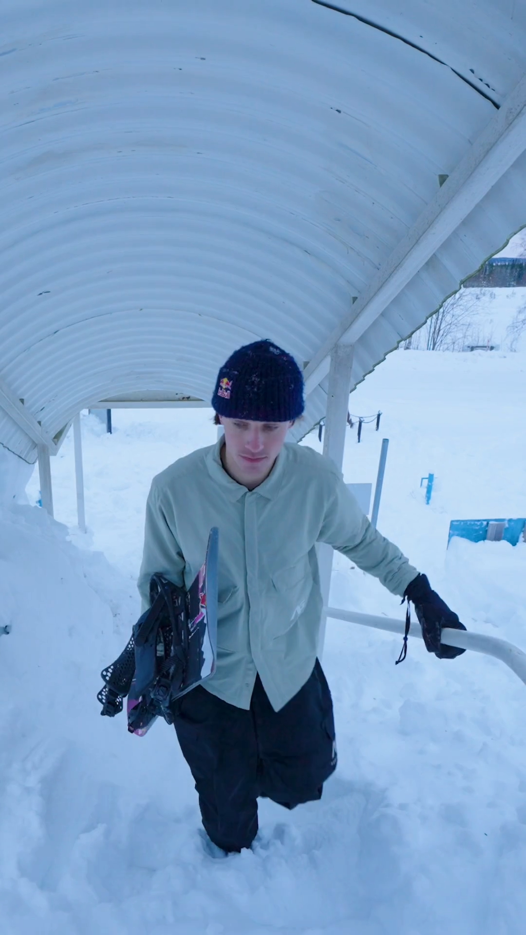 burton ag snowboard Analog Offspin Pant 2026 and adjustable jogger cuffs let you dial in your fit Burton Ag Analog Snowboard Apparel
