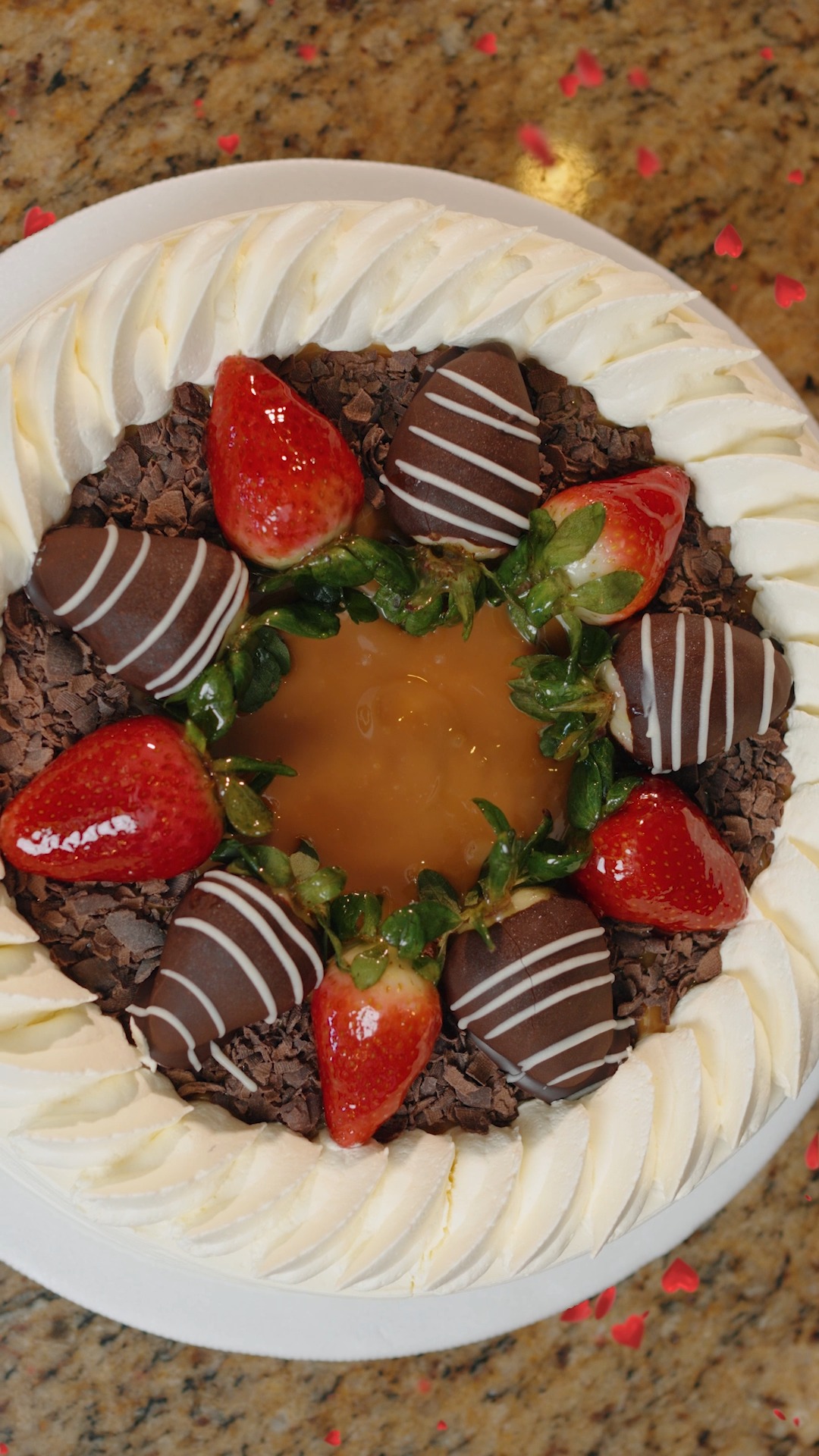 🥰 ¡El detalle perfecto un delicioso pastel de fresas con crema de Patsy ...