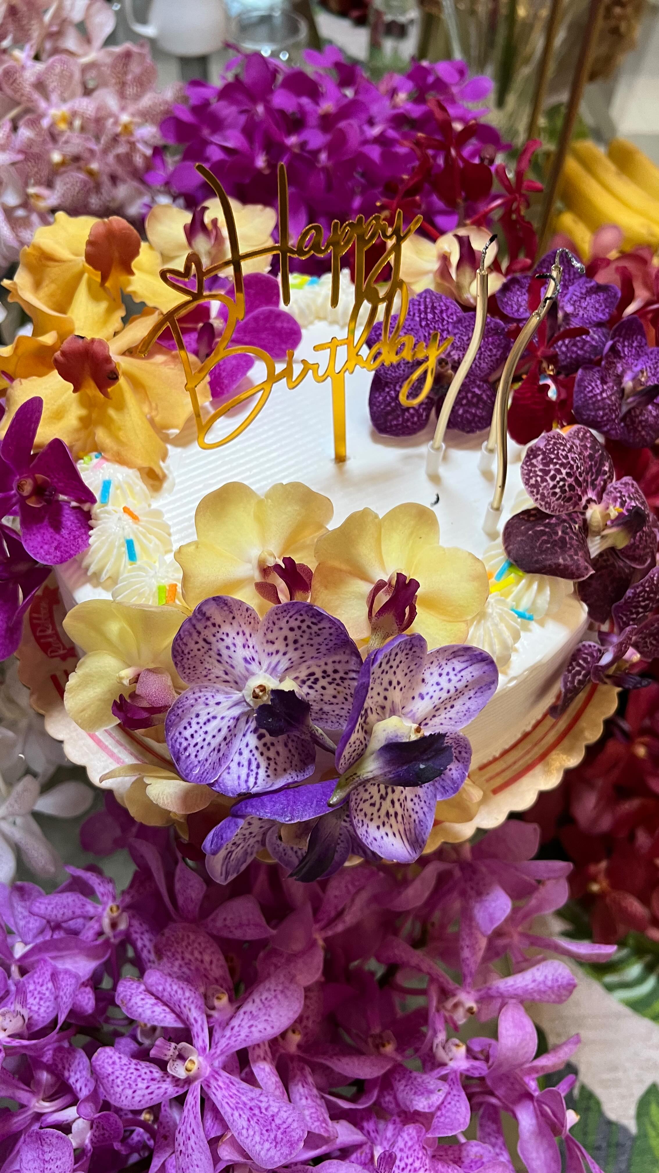 DIY ORCHID CAKE Step 1 Order cutflower orchids from @megaorchids 😉 ...