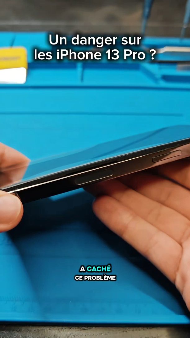 L'écran de ce téléphone a gonflé ! Réparation de batterie d'iPhone 13 ...