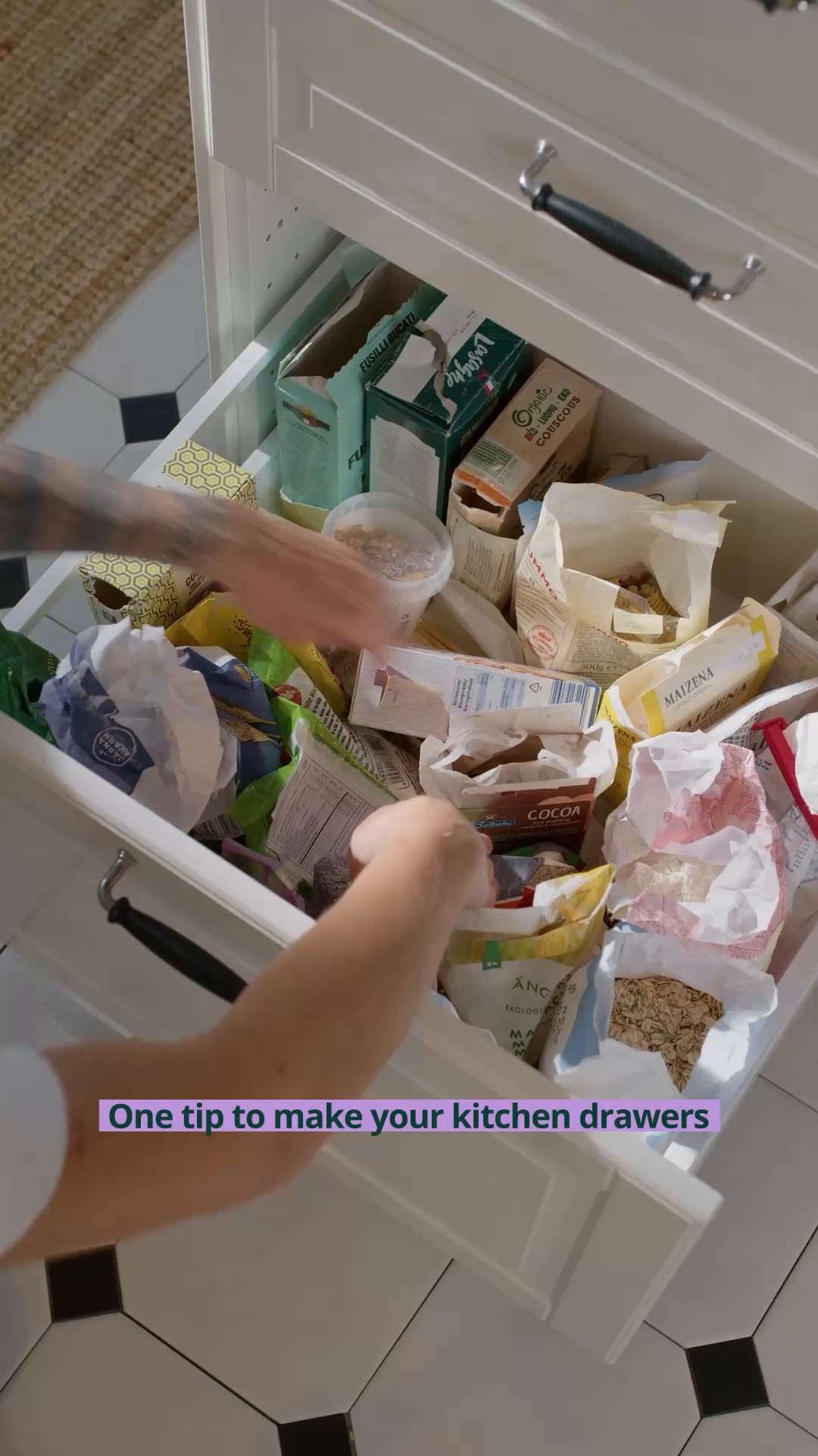 Your daily dose of organisational satisfaction.🫙, Say hello to a kitchen drawer that works as hard as you do. Today on IKEA TIPS, we’re showing you how simple, transparent organisers can turn meal