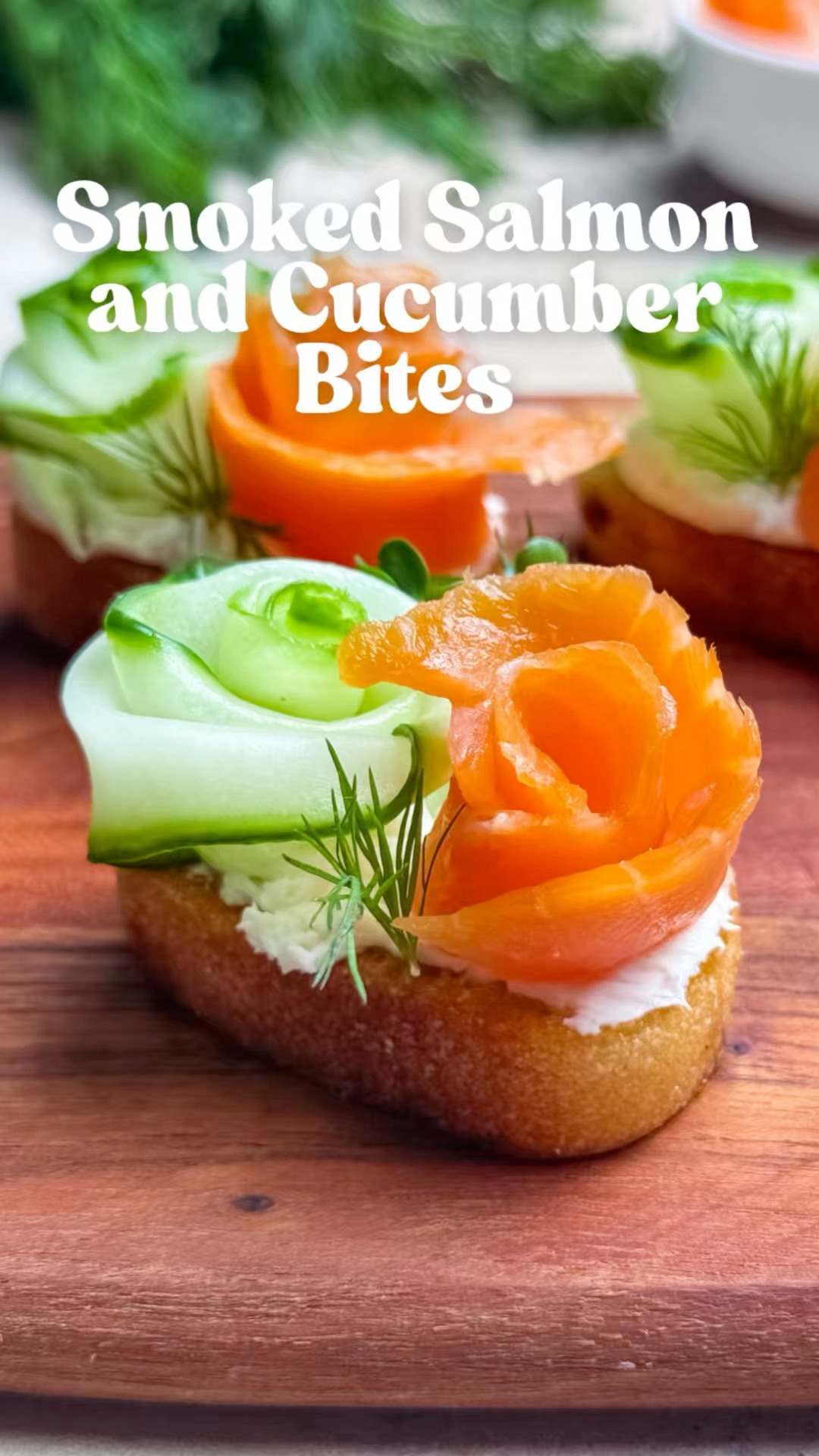 These smoked salmon & cucumber crostini are almost too pretty to eat ...