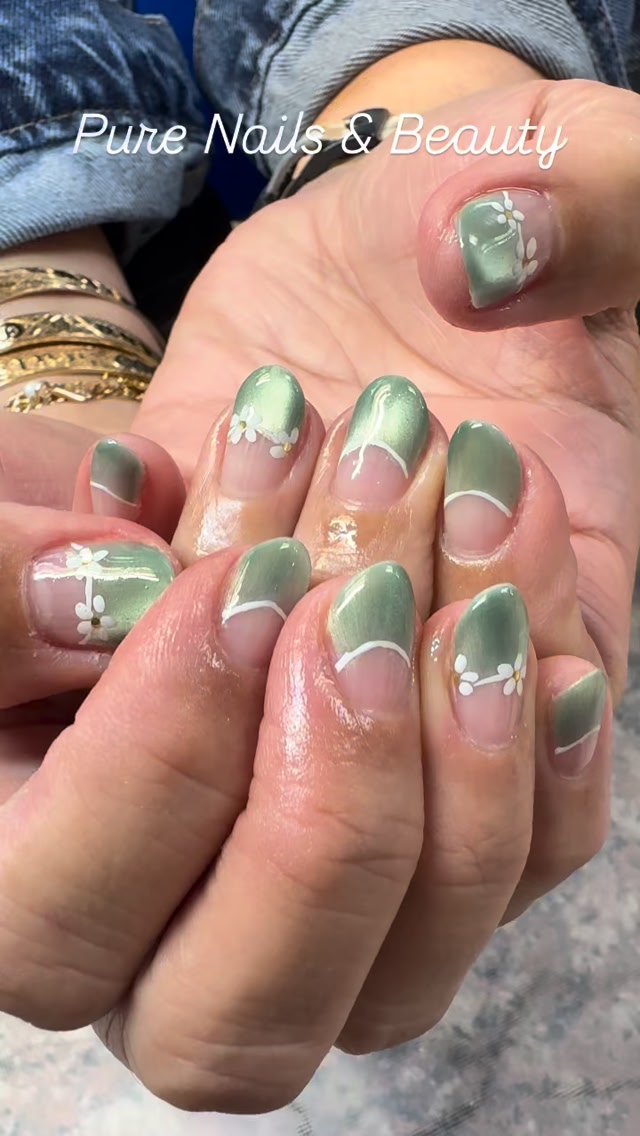 ぴかねいる Pure Nails and Beauty ピュアネイルズ | Honolulu HI