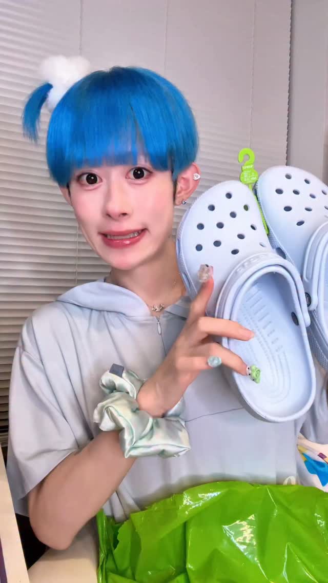 Crocs (@crocsJP) • Facebook