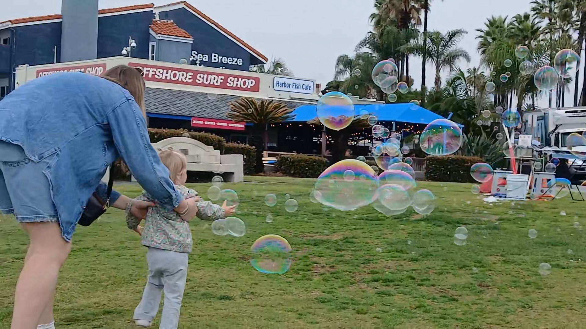 Fun with bubbles | Iolanda Scripca | Facebook