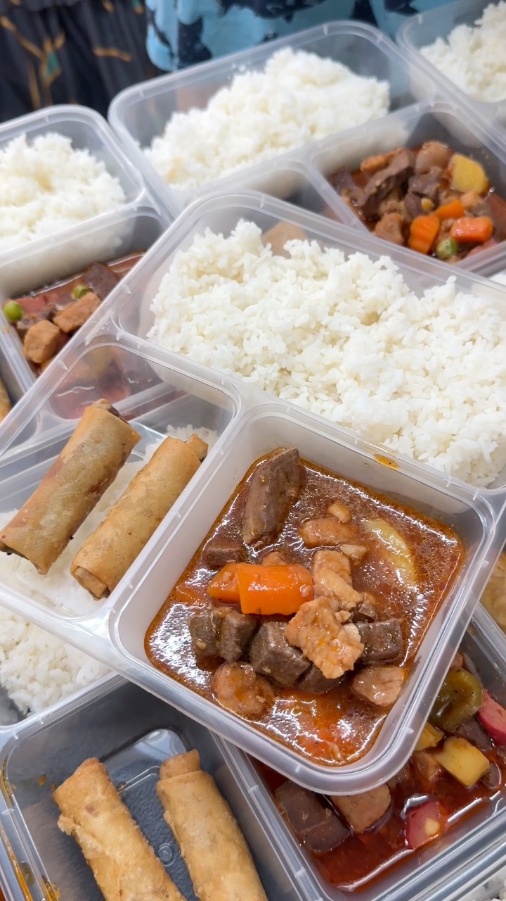 Menudo, 2pcs Shanghai and Rice #fblifestyle #lutongpinoy #filipinofood ...
