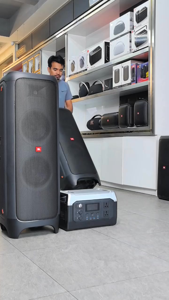 JBL PartyBox 1000: The Ultimate Party Machine. High-Performance 